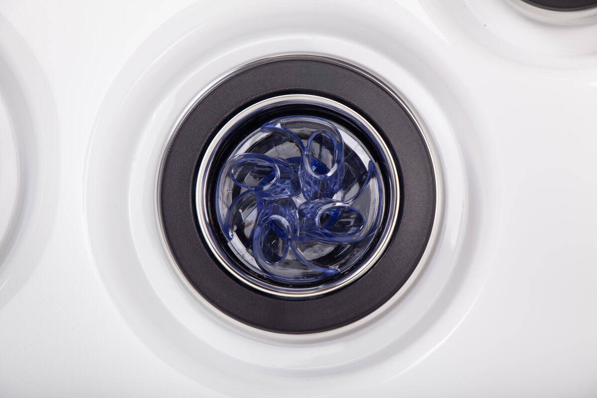 Moana Premium Hot Tub - Image 2